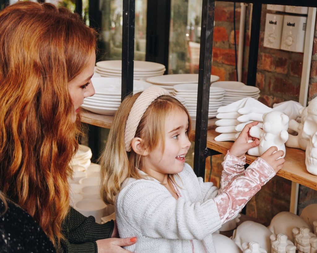 Mom and daughter at the Clay Café in Hout Bay